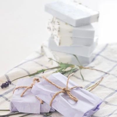 DIY wedding favors under $1 | This handmade lavender soap will wow your guest