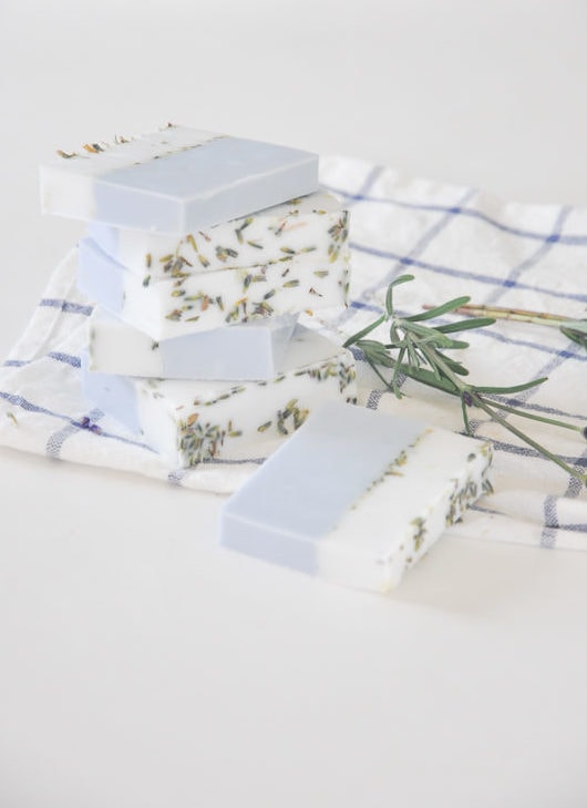 diy melt and pour soap, diy baby shower favors, handmade lavender soap