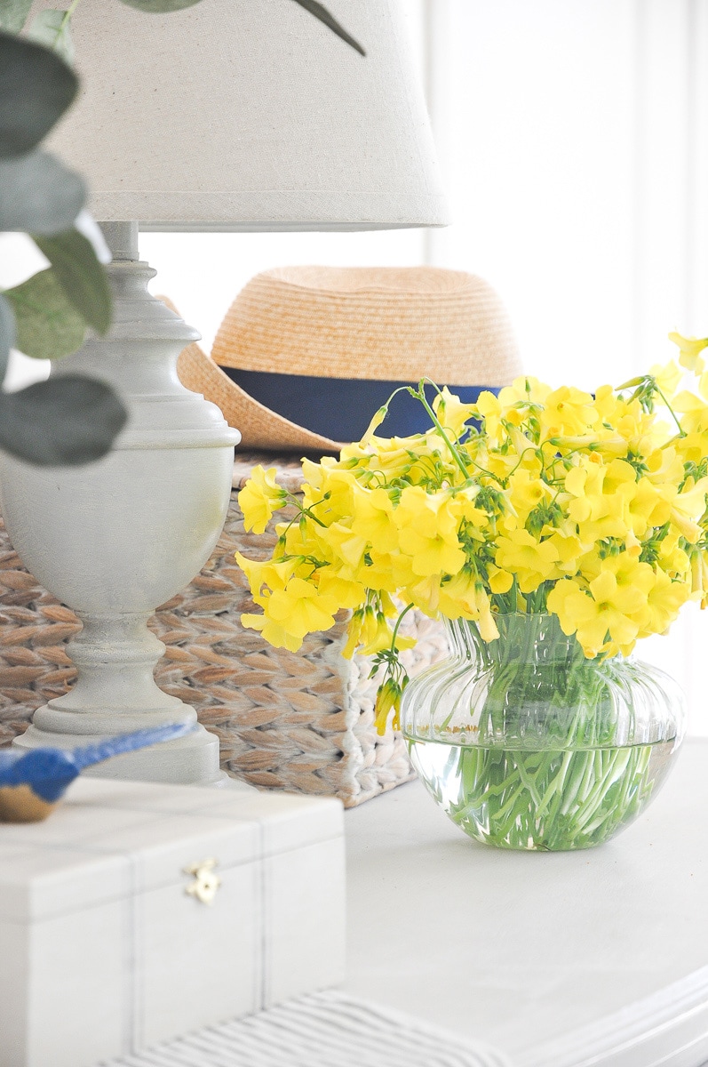 Spring Decoration Ideas for Entryway Console Table | DIY Spring Decor | yellow clover flower