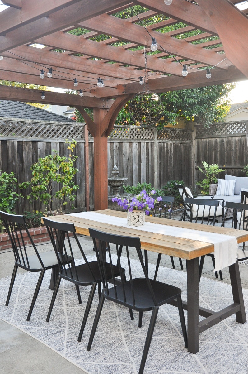 summer garden tour, pergola, target windsor chair, outdoor dining, cafe light, solar string light