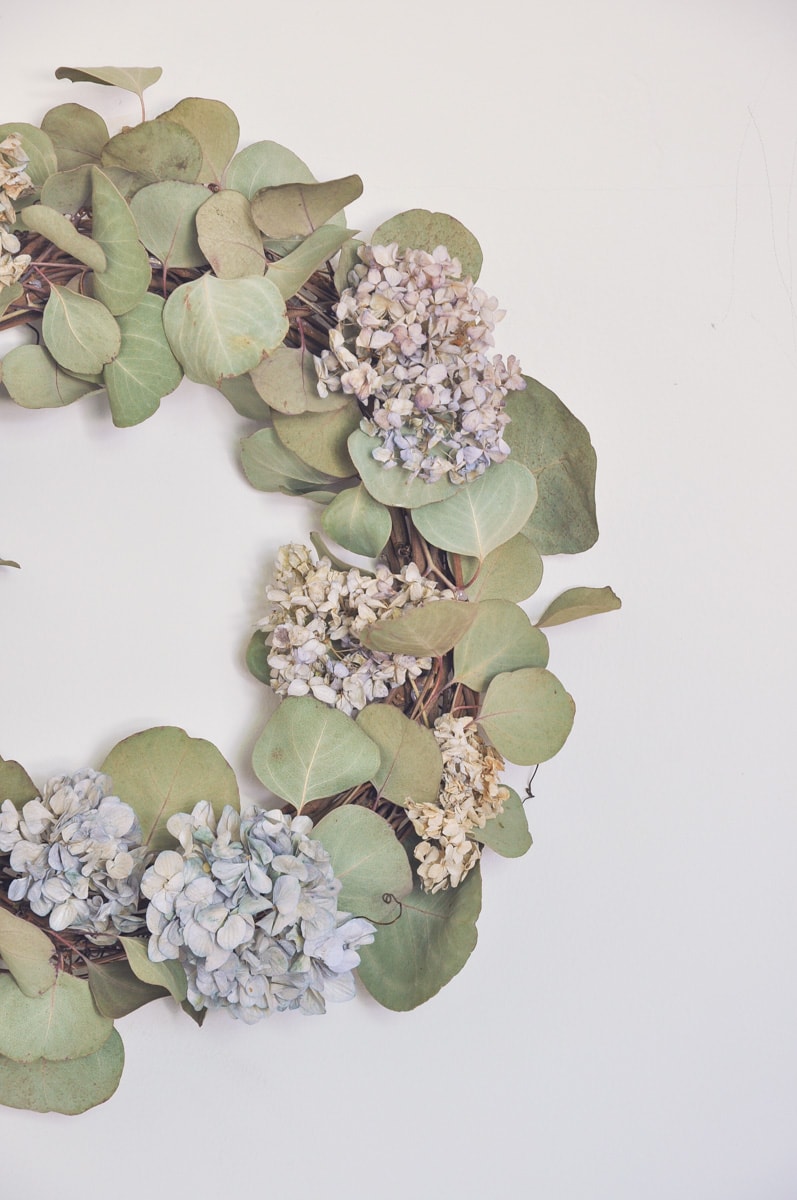 dried hydrangeas nikko blue wreath with eucalyptus, diy project, diy home decor project