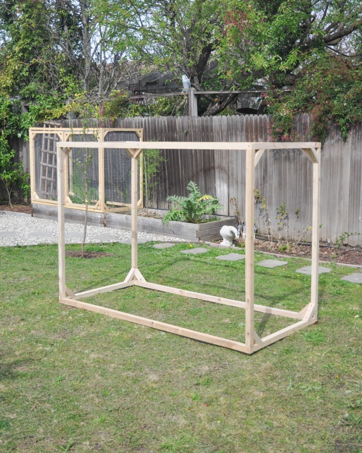 DIY raised garden bed enclosure fence, protect garden raised bed from animals and critters