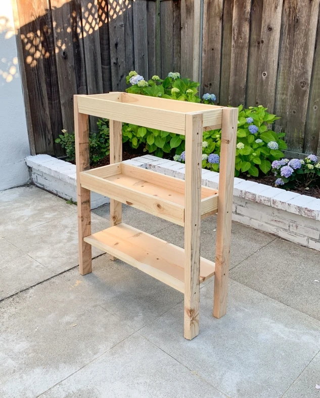 DIY outdoor plant shelves
