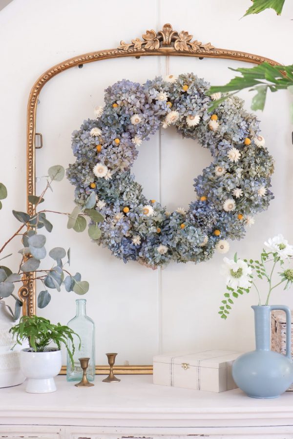 How to Make A Dried Hydrangea Wreath DIY Dried Hydrangeas Decor Ideas