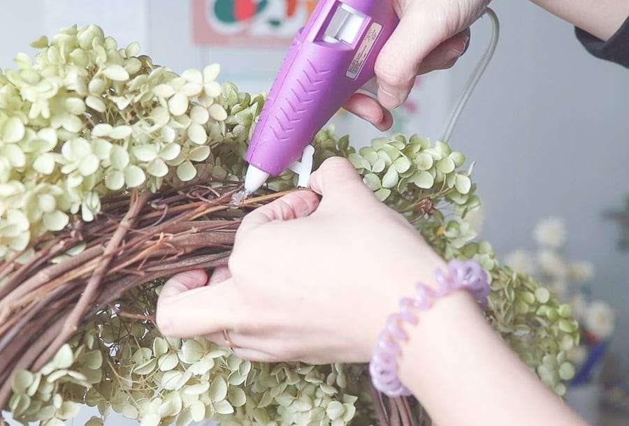 How to Dry Hydrangeas and Make a Dried Hydrangea Wreath - A Country Girl's  Life