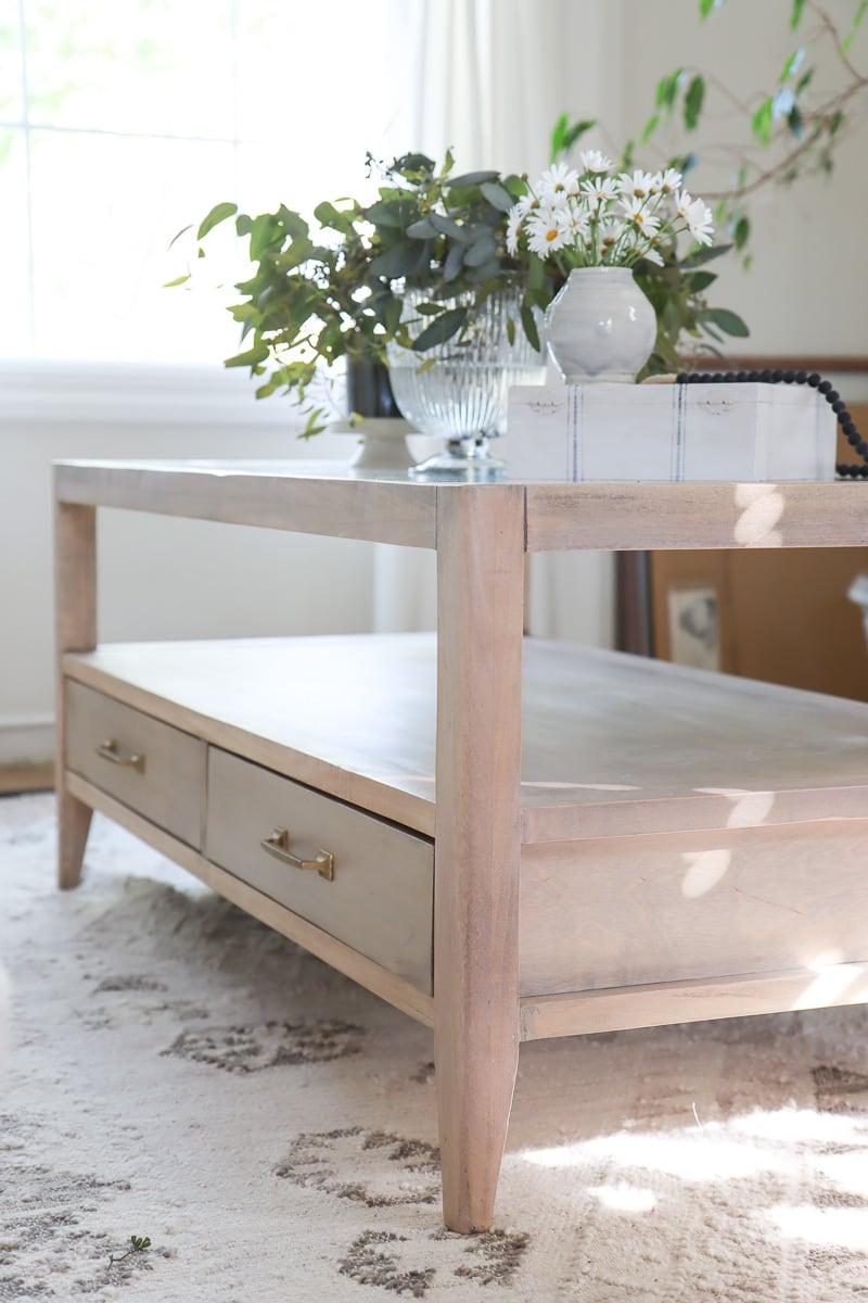 DIY STRIPED GLASS COFFEE TABLE TOP