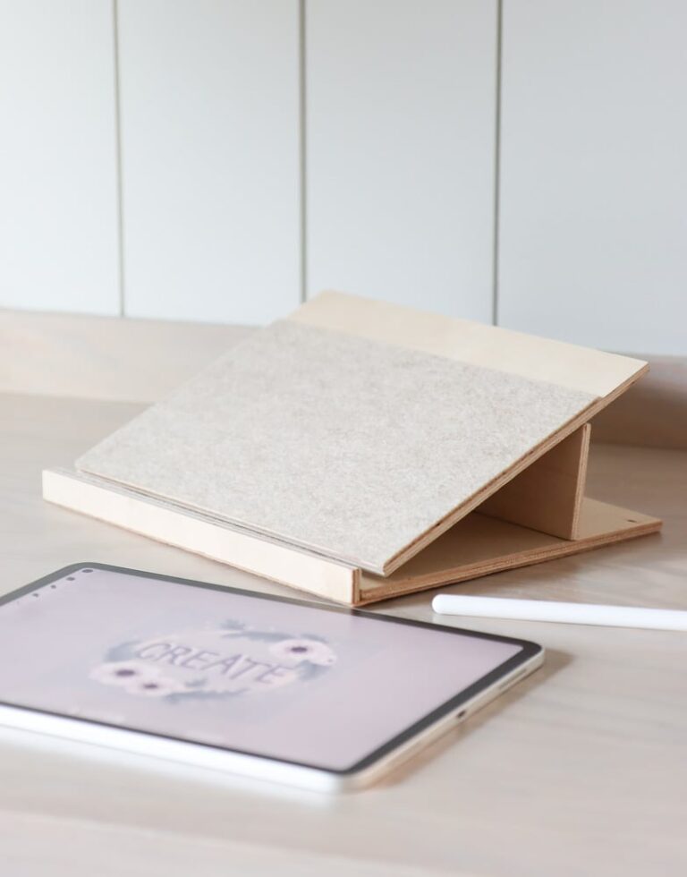 DIY iPad Stand for Drawing - Hydrangea Treehouse