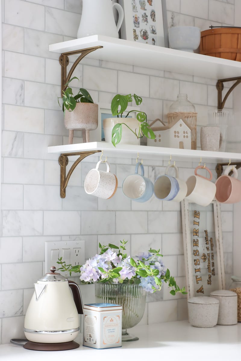 Kitchen open shelves DIY mug holder to display your coffee mugs and tea cups