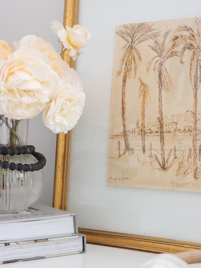 how to makeover an old picture frame to make it chic again