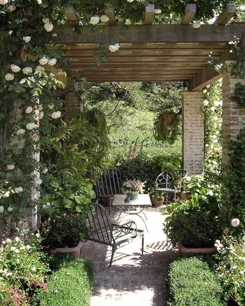 Fairytale English Cottage Garden Ideas, cozy areas, hidden nooks, garden hideaways